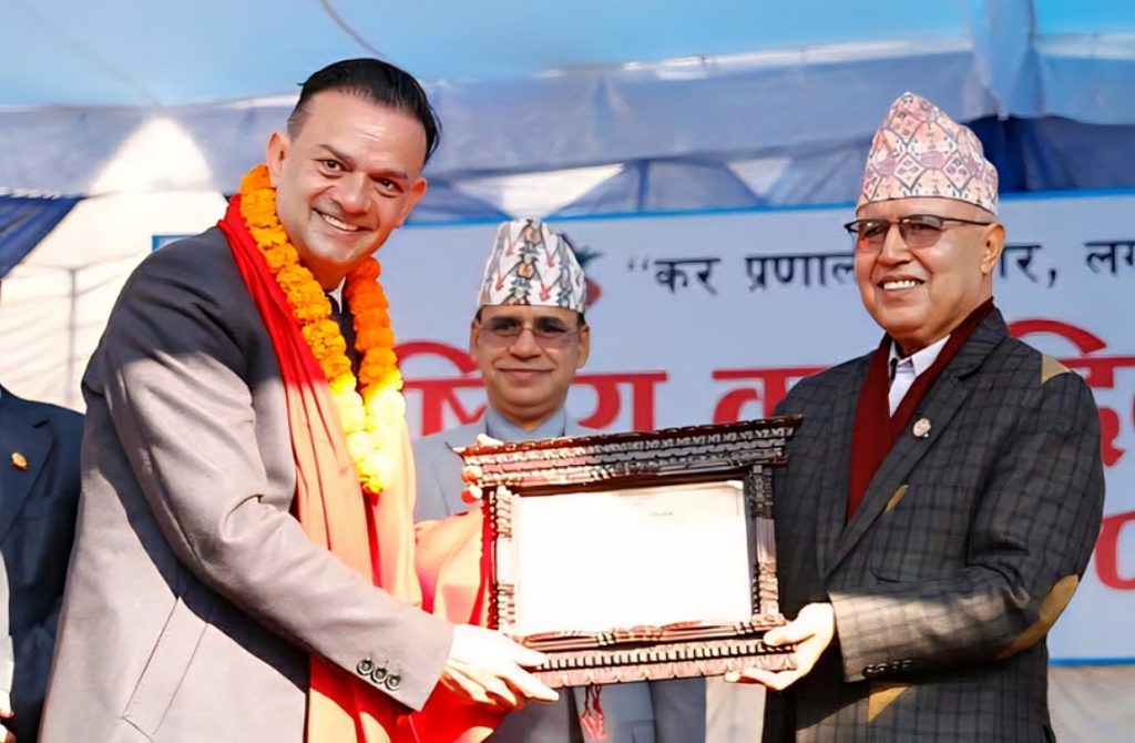 आयकर धेरै तिर्नेमा फेरी शाहकै नाम अगाडी