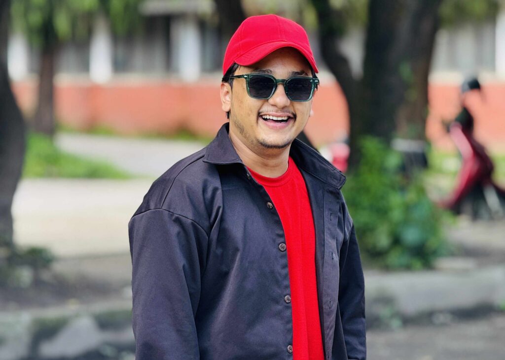 गिनिज बुकमा नाम लेख्ने नेपाली जेनजी पत्रकारको तयारी